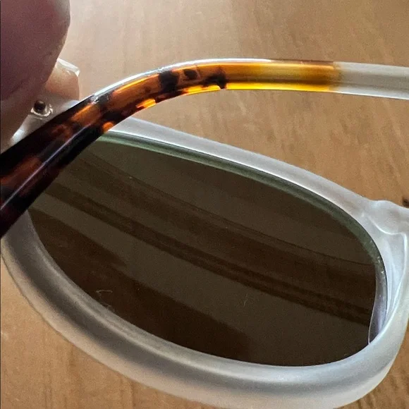 Toms White and Tortoise Sunglasses - Picture 7 of 7